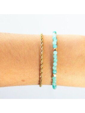 BEAUTIFUL COLOR gemstone beaded bracelet Amazonite Vibrant Teal Blue bracelet